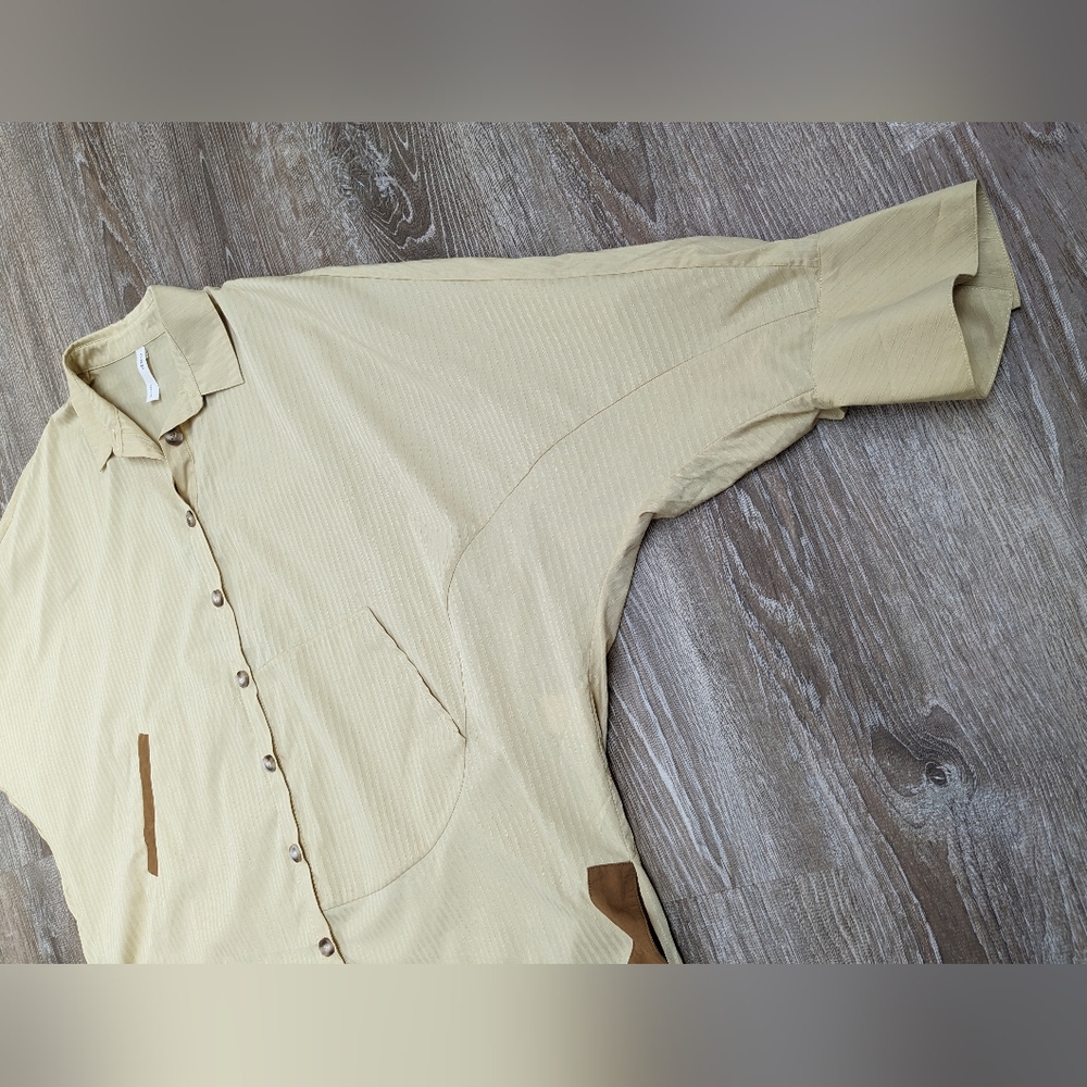 Nap Fantastic Curved Hem Blouse Pastel Butter Yellow Size Large - Picture 8 of 16